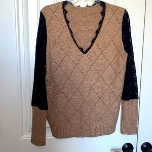 Laced Sleeve V-Neck Sweater!